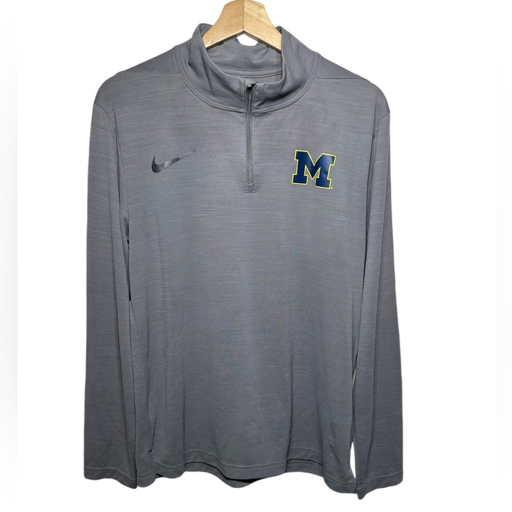 Nike Dri Fit Michigan Wolverines Medium Men's Intensity 1/4 Zip Top  ￼ gray